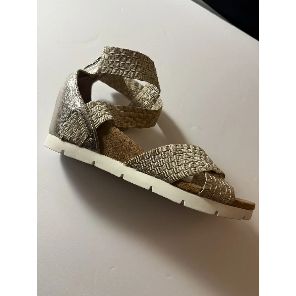 Bernie‎ Mev Sandal Honesty Light Gold Fabric Memory Foam Womens 38 Size 7 New